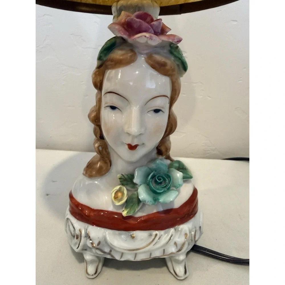 Vintage Japanese Hand Painted Porcelain Bust Of A Woman Lamp Boudoir